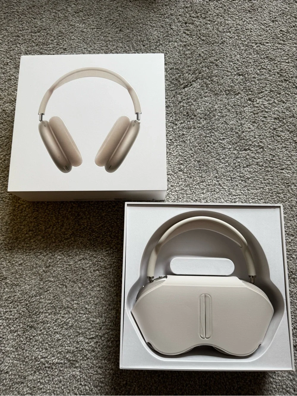 Apple AirPods Max — Starlight w/ Apple Care